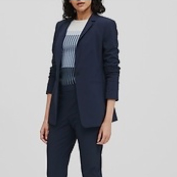 NEW Banana Republic Navy Long and Lean Performance Flyweight Blazer, 10 Tall - Picture 6 of 8